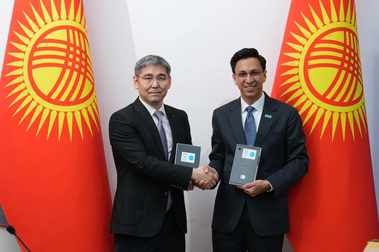 UNICEF handed over 247 tablets to the Ministry of Health of the Kyrgyz Republic