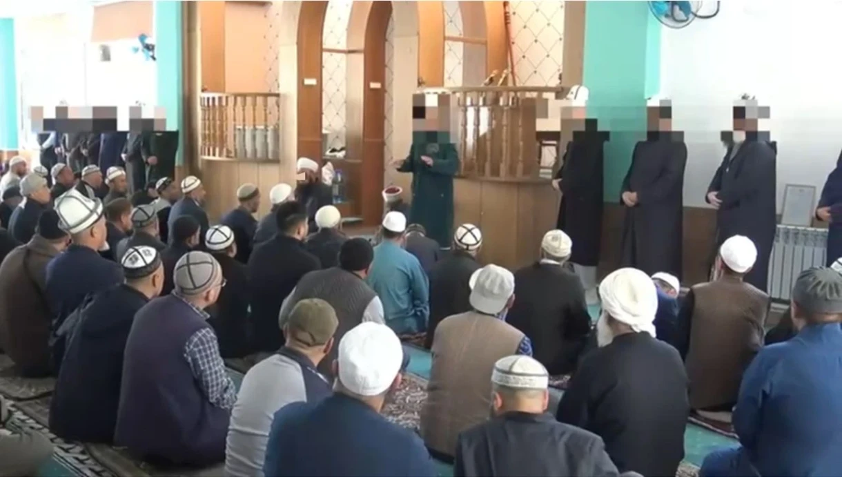 Жители Джалал-Абадской области отреклись от идеологии РЭТ «Йакын-Инкар»