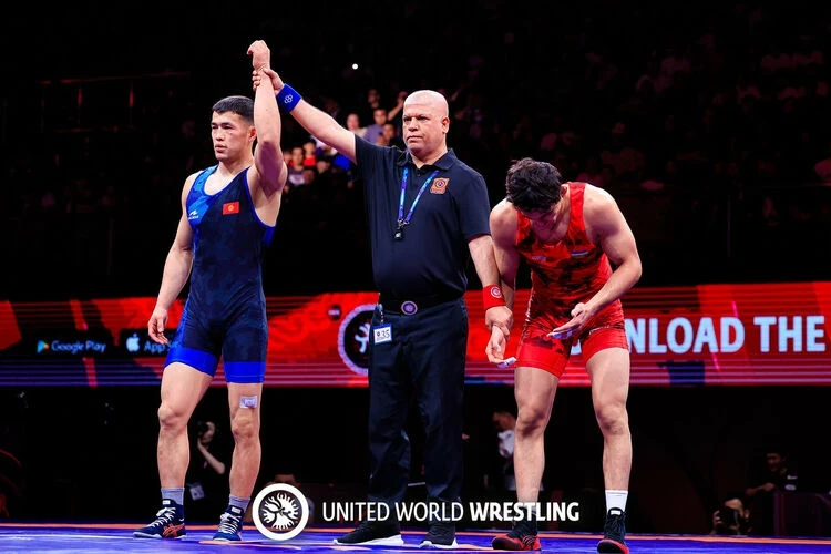 Кыргызстанец Акжол Махмудов — чемпион Азии по борьбе
